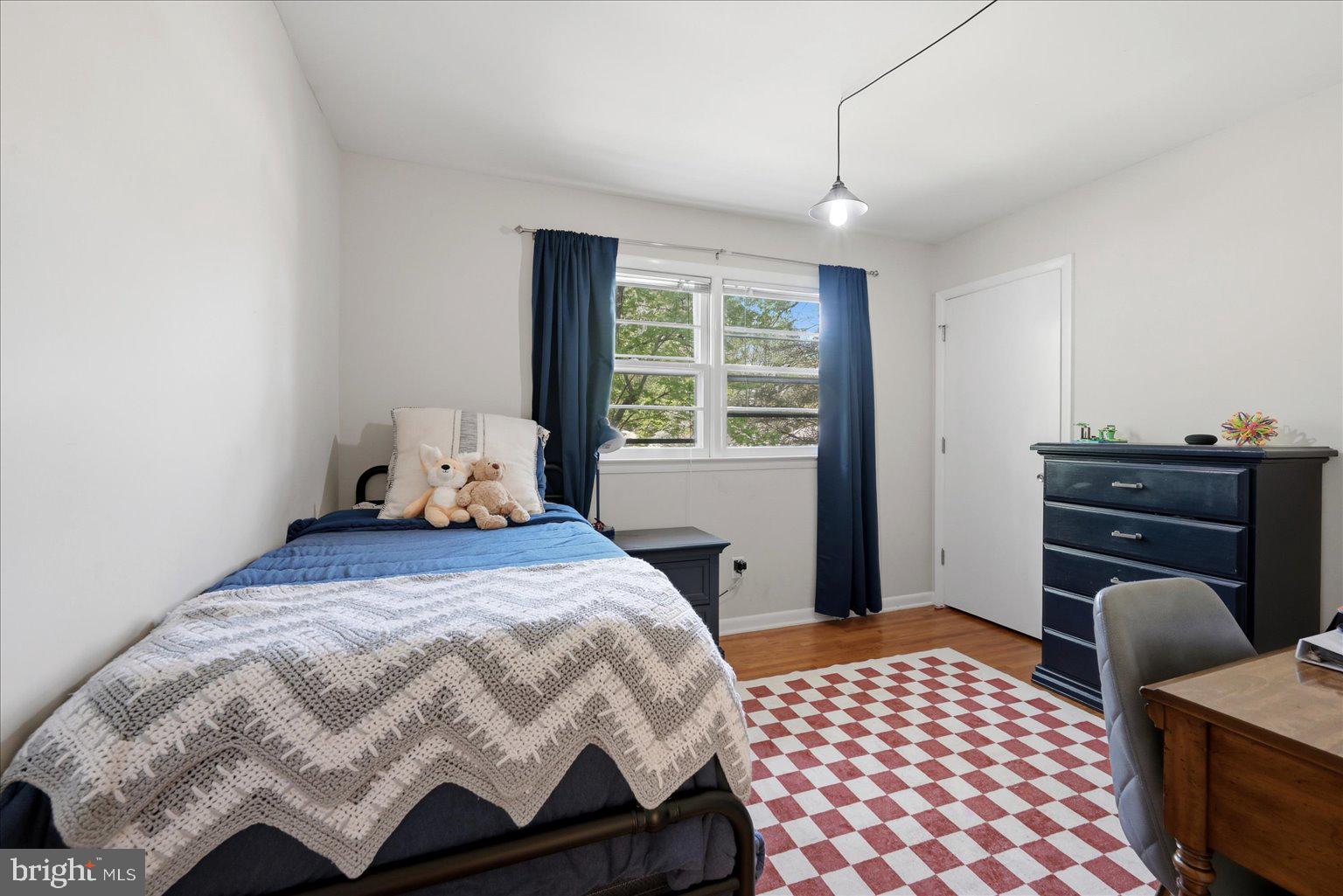 8414 Danford Court Springfield, VA 22152 - Photo 17 of 39 Bedroom 2