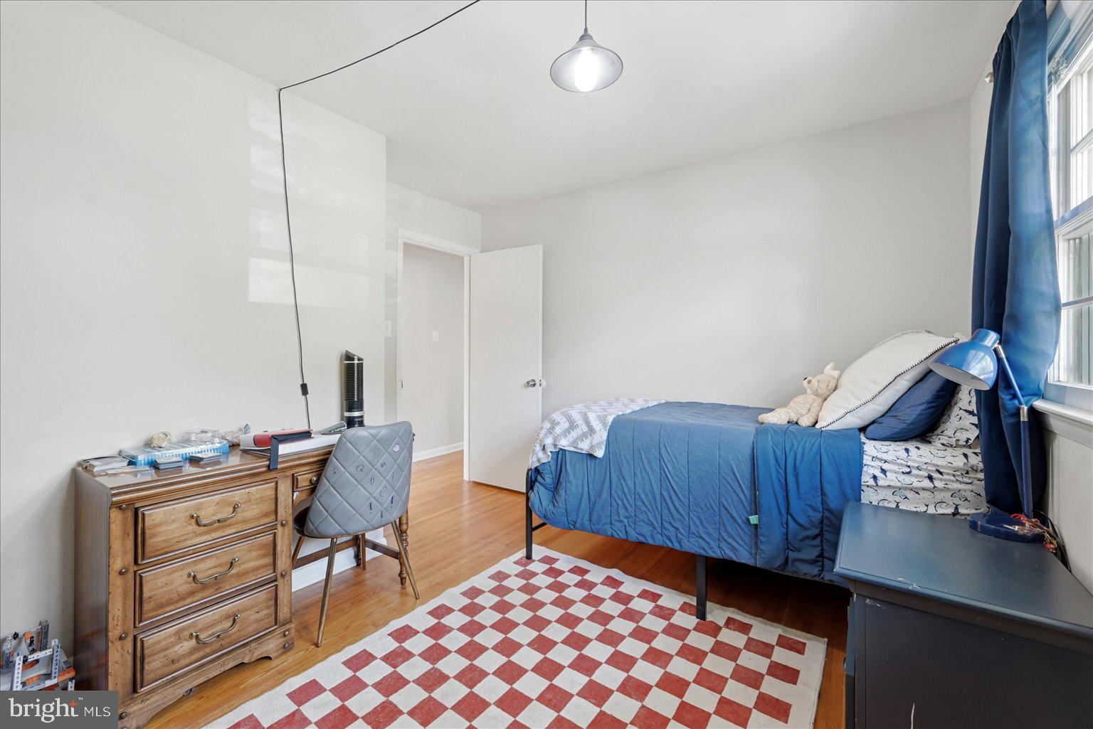 8414 Danford Court Springfield, VA 22152 - Photo 18 of 39 Bedroom 2