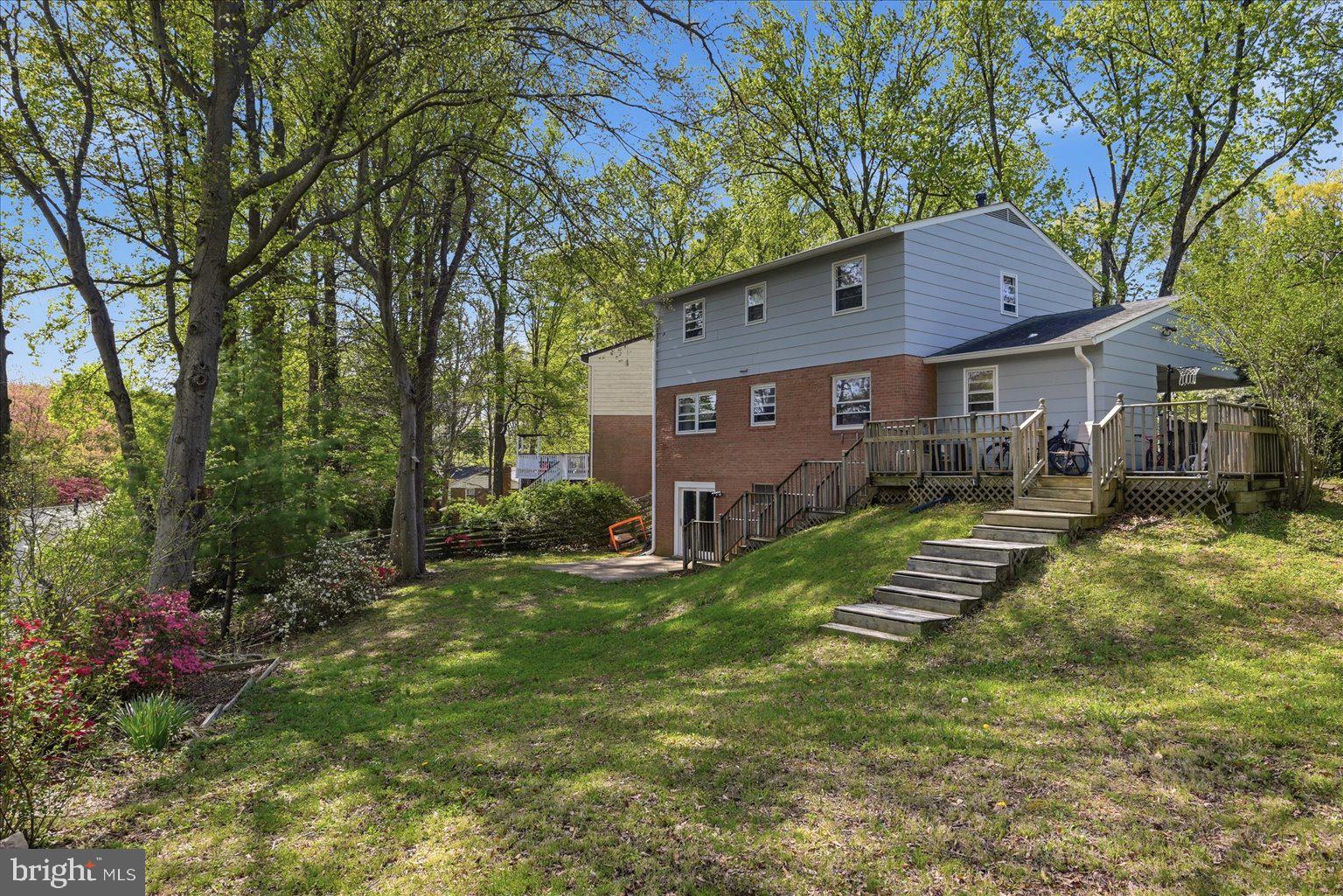 8414 Danford Court Springfield, VA 22152 - Photo 35 of 39 Large Fully Fenced Yard