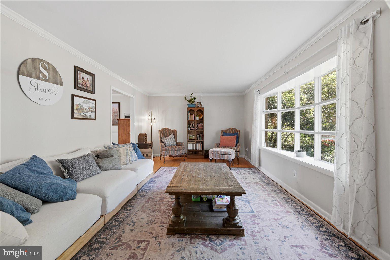 8414 Danford Court Springfield, VA 22152 - Photo 4 of 39 Living Room with Bay Window