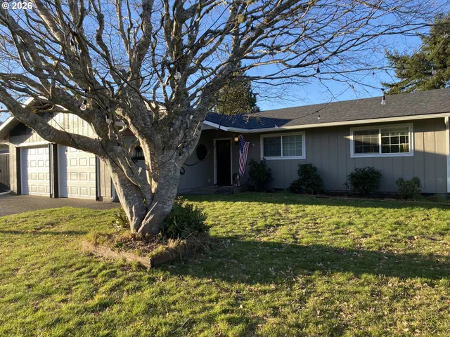 $375,000 | 2940 Ridgeway Drive, Reedsport, OR 97467