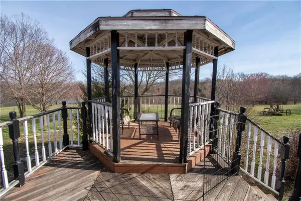 $490,000 | 8333 Southeast Tobin Valley Drive, Cowgill, MO 64637