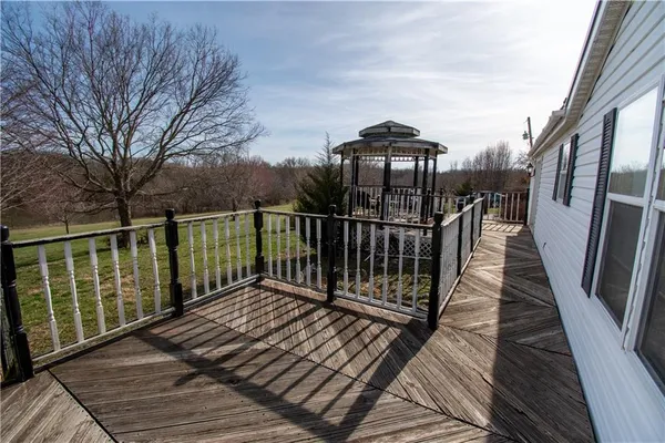 $490,000 | 8333 Southeast Tobin Valley Drive, Cowgill, MO 64637