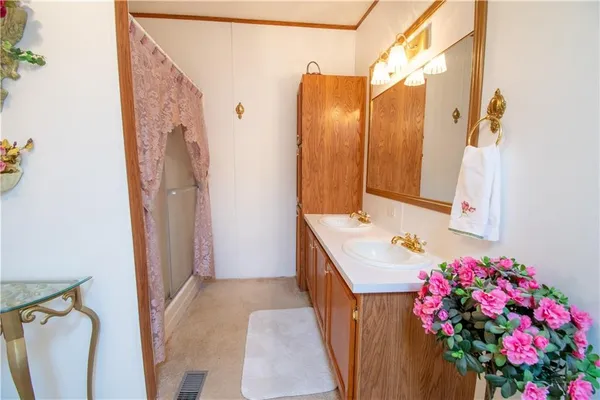 $490,000 | 8333 Southeast Tobin Valley Drive, Cowgill, MO 64637