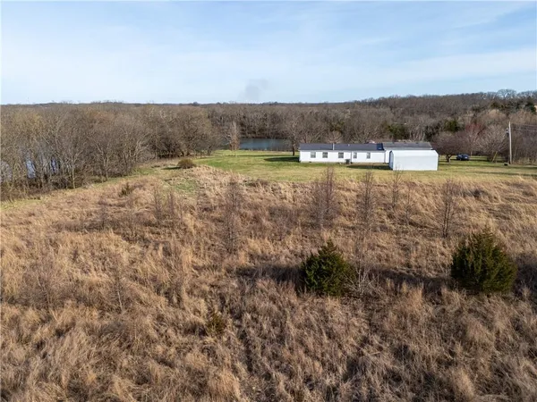 $490,000 | 8333 Southeast Tobin Valley Drive, Cowgill, MO 64637