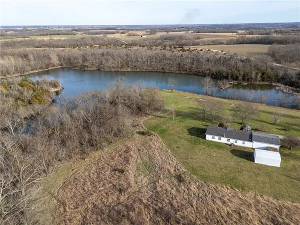 $490,000 | 8333 Southeast Tobin Valley Drive, Cowgill, MO 64637