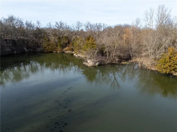 $490,000 | 8333 Southeast Tobin Valley Drive, Cowgill, MO 64637