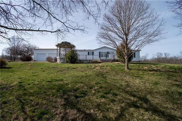 $490,000 | 8333 Southeast Tobin Valley Drive, Cowgill, MO 64637