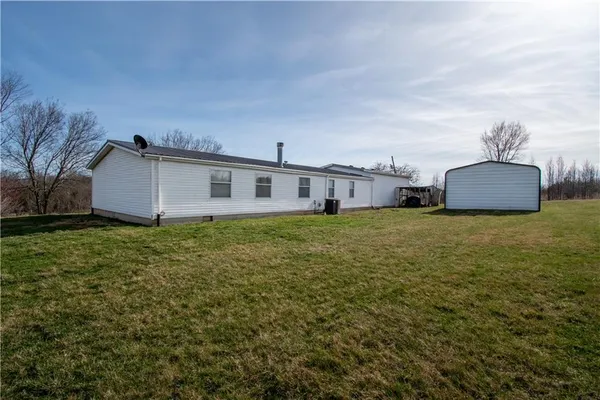 $490,000 | 8333 Southeast Tobin Valley Drive, Cowgill, MO 64637