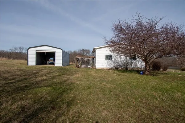 $490,000 | 8333 Southeast Tobin Valley Drive, Cowgill, MO 64637