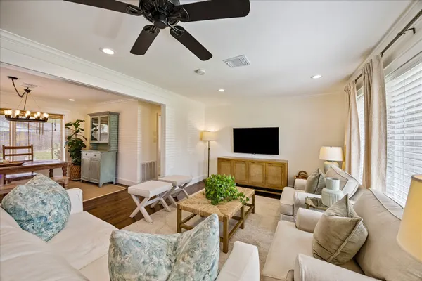 $420,000 | 10328 Brinwood Drive, Houston, TX 77043