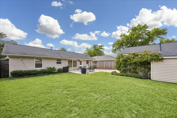 $420,000 | 10328 Brinwood Drive, Houston, TX 77043