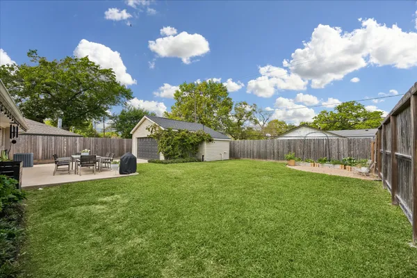 $420,000 | 10328 Brinwood Drive, Houston, TX 77043