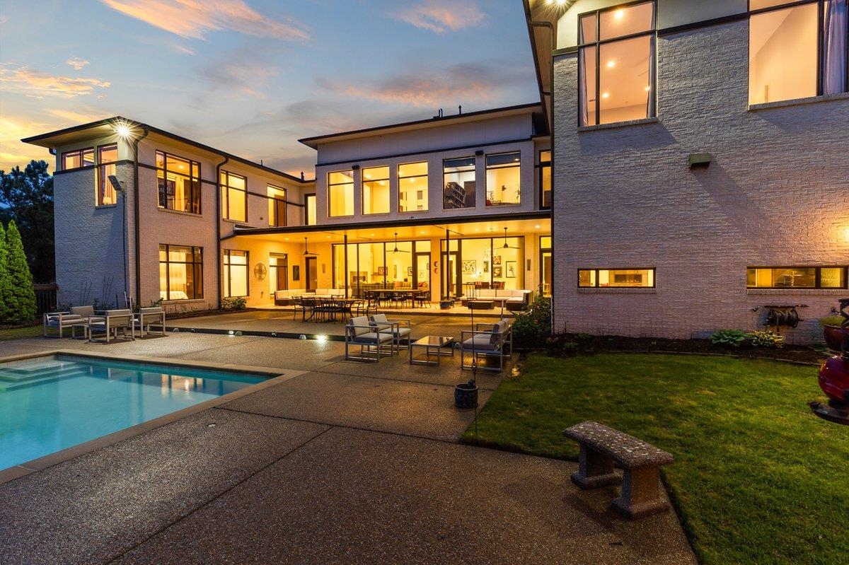 9942 Legends Drive Collierville, TN 38139 - Photo 38 of 40 a view of a house with swimming pool and sitting area