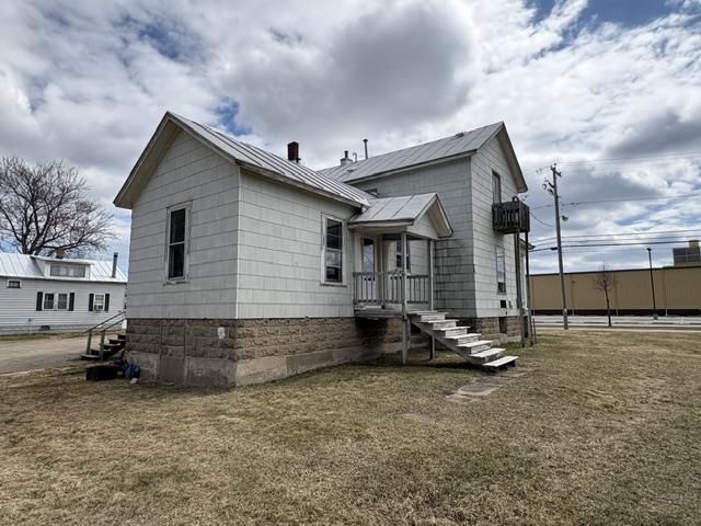 555 Pecor Street Oconto, WI 54153 - Photo 8 of 61