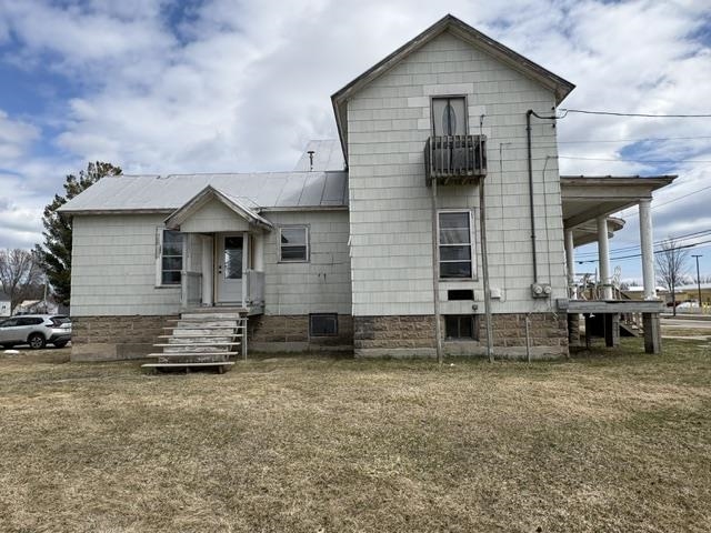 555 Pecor Street Oconto, WI 54153 - Photo 9 of 61