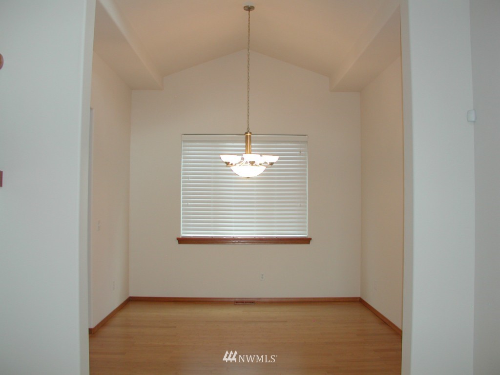 18717 3rd Avenue West Bothell, WA 98012 - Photo 11 of 25