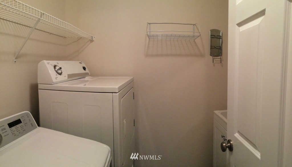 18717 3rd Avenue West Bothell, WA 98012 - Photo 18 of 25