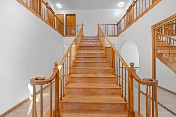 $799,999 | 725 Eighth Avenue, Addison, IL 60101