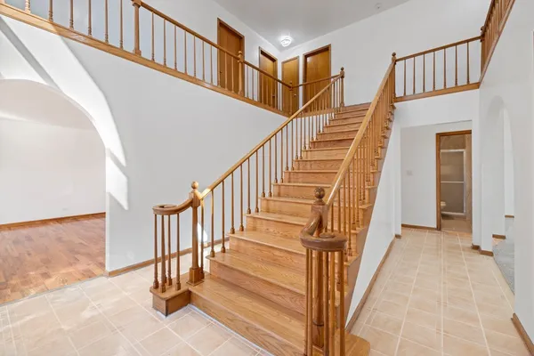 $799,999 | 725 Eighth Avenue, Addison, IL 60101