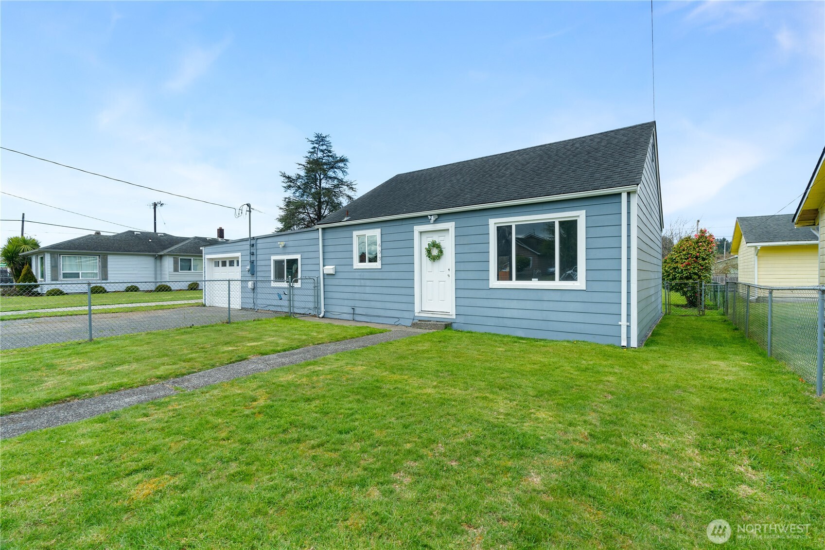 608 West Scott Street Aberdeen, WA 98520 - Photo 2 of 32