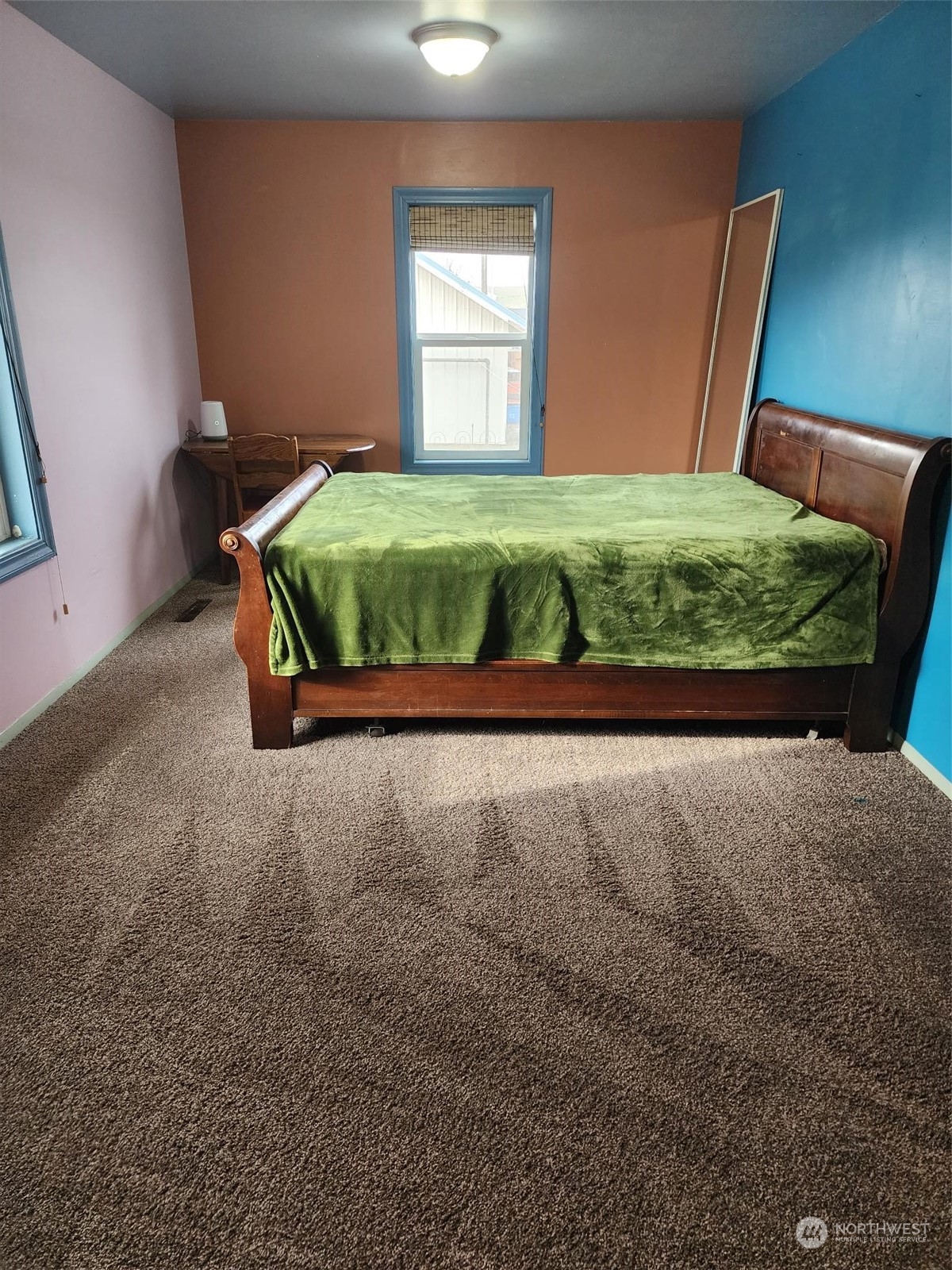 409 East Alder Avenue Ritzville, WA 99169 - Photo 12 of 20 a room with bed and window