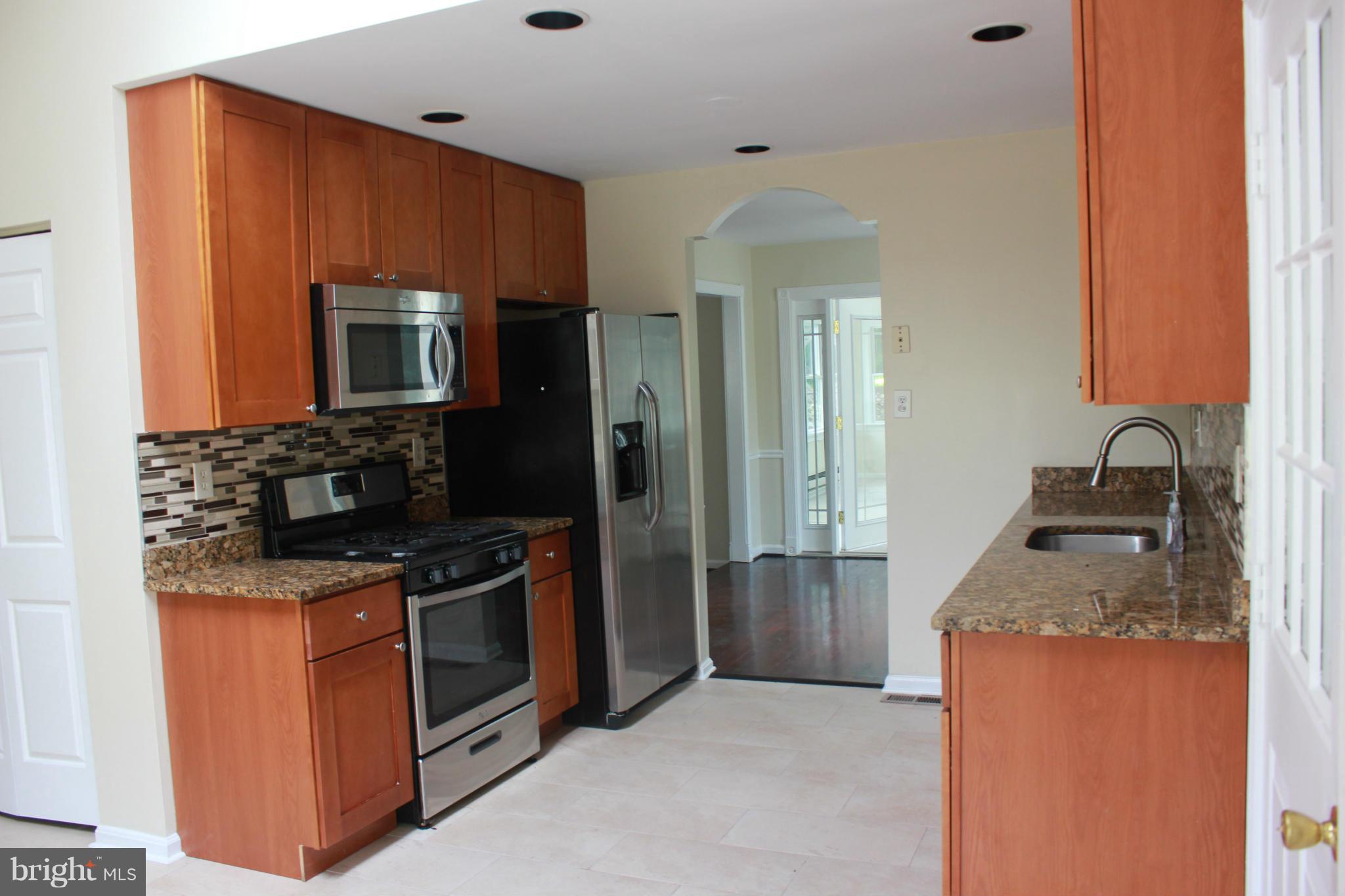 824 Balboa Drive Silver Spring, MD 20905 - Photo 8 of 29 Kitchen