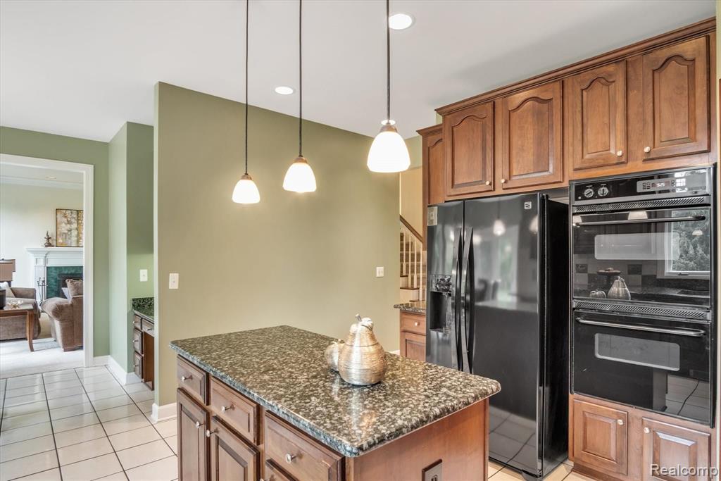 1806 Skyline Drive Rochester Hills, MI 48306 - Photo 16 of 62