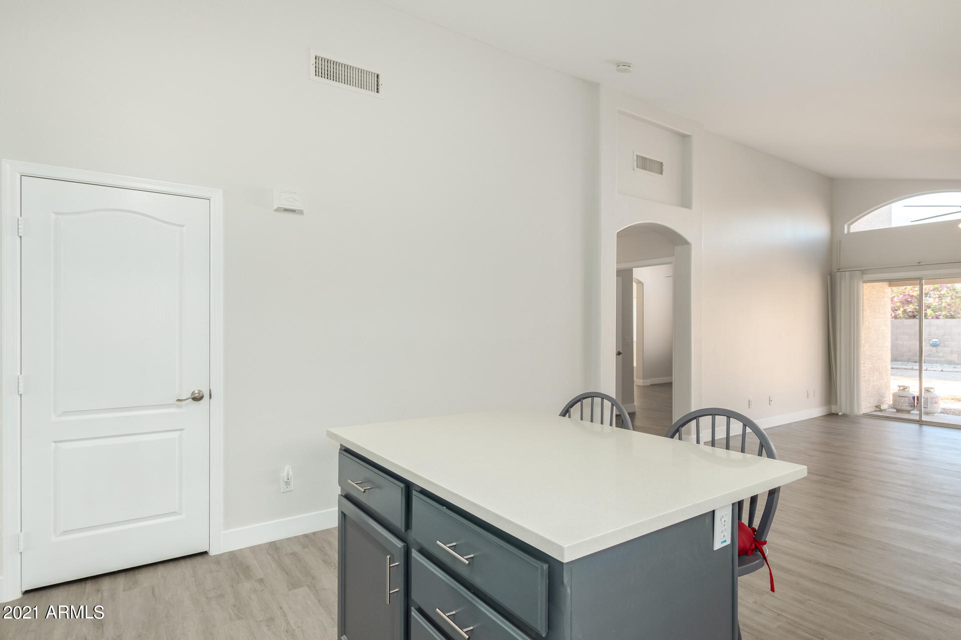 2220 East Escuda Road Phoenix, AZ 85024 - Photo 11 of 25 0011-Escuda 11