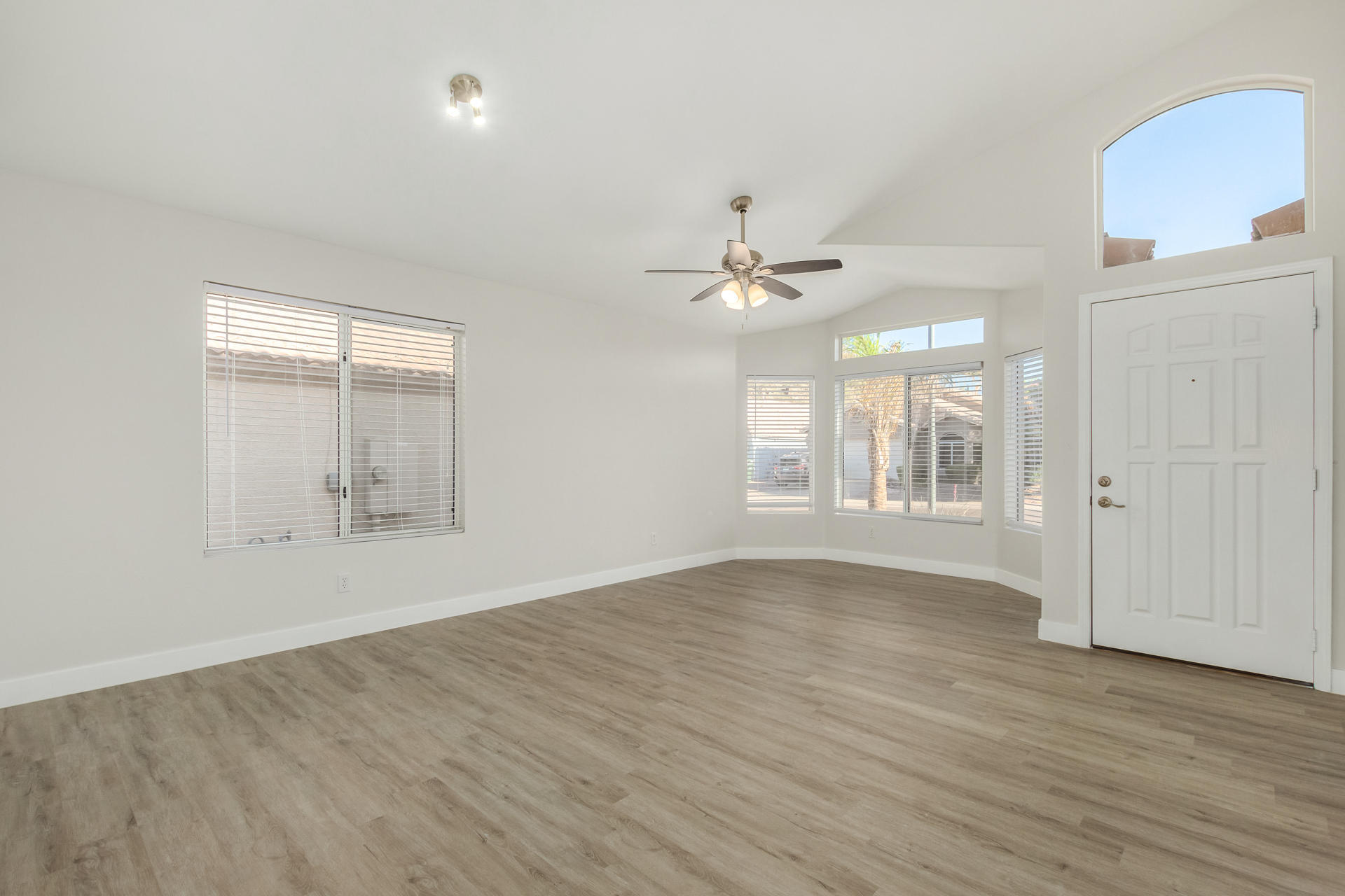 2220 East Escuda Road Phoenix, AZ 85024 - Photo 3 of 25 0003-Escuda 3