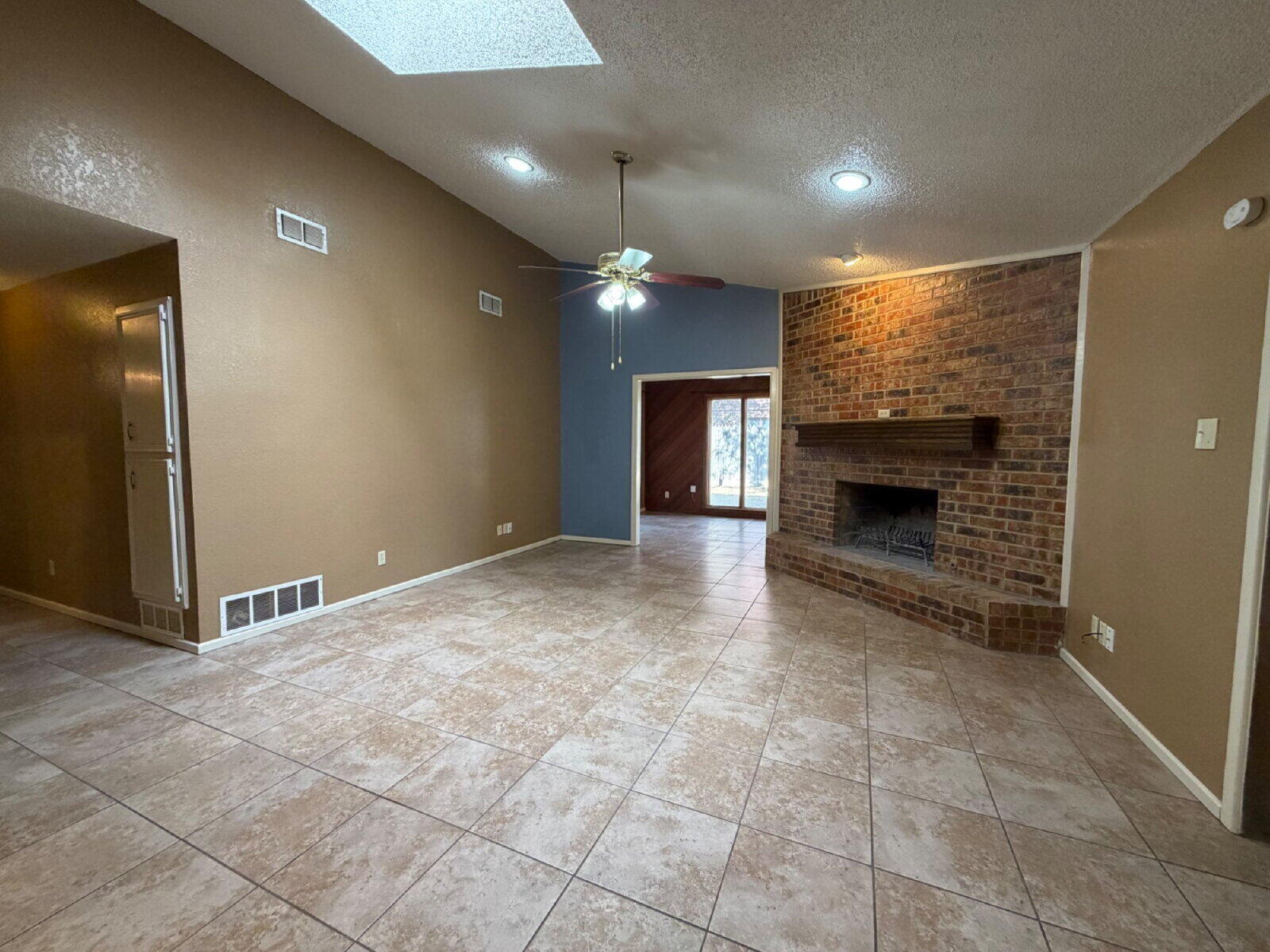 3107 75th Street, Unit B Lubbock, TX 79423 - Photo 2 of 9 2