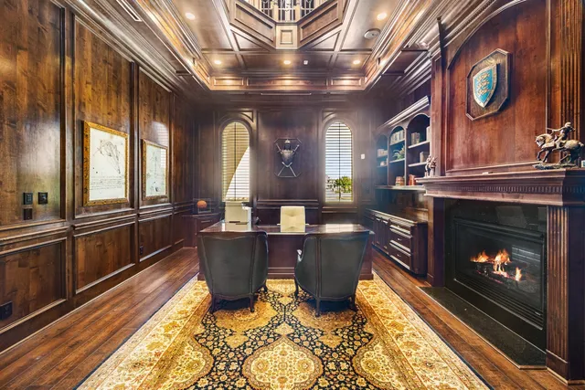 a view of entryway with a front door