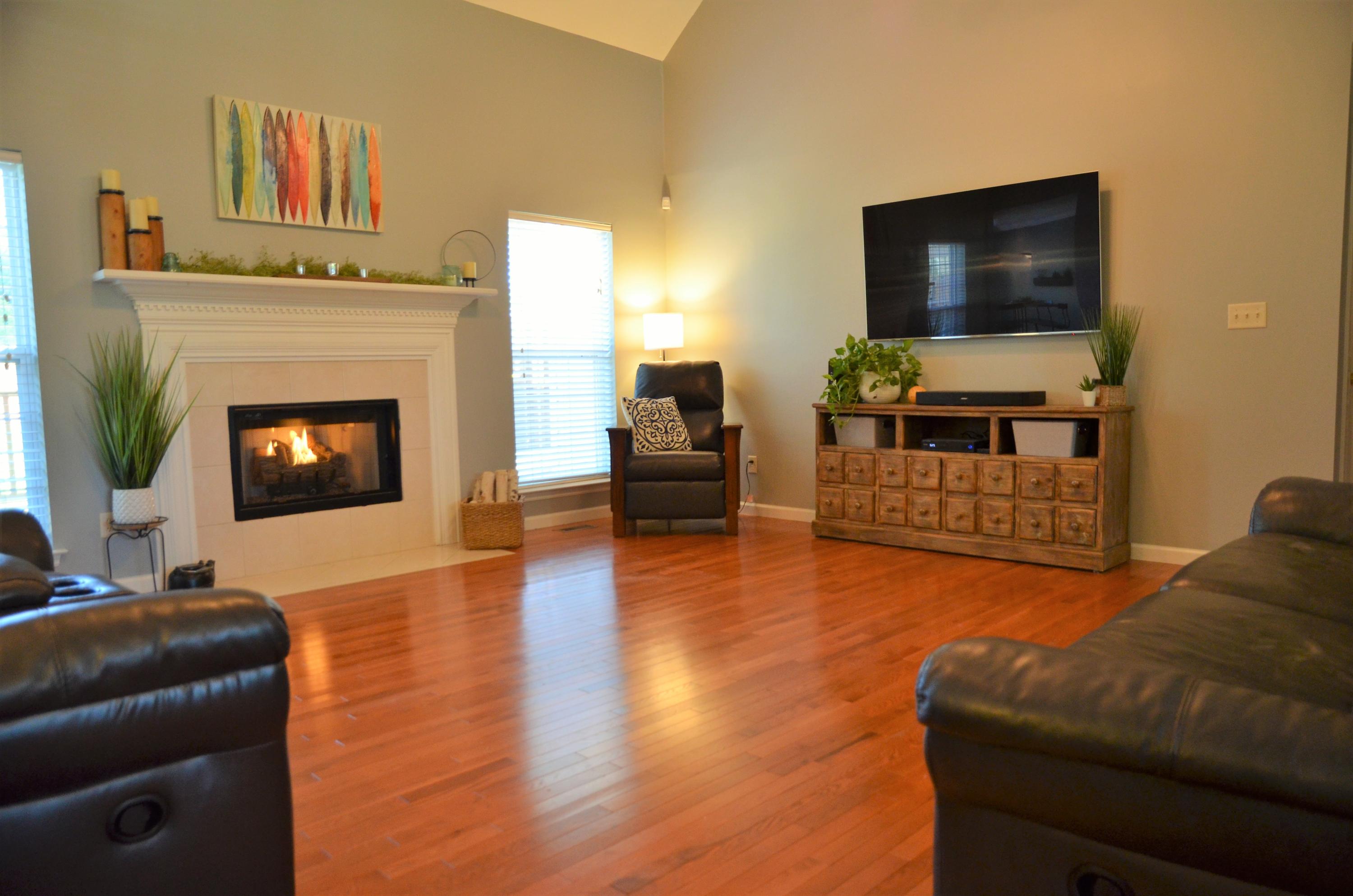1353 Wineberry Road Powell, TN 37849 - Photo 4 of 30 Living Room