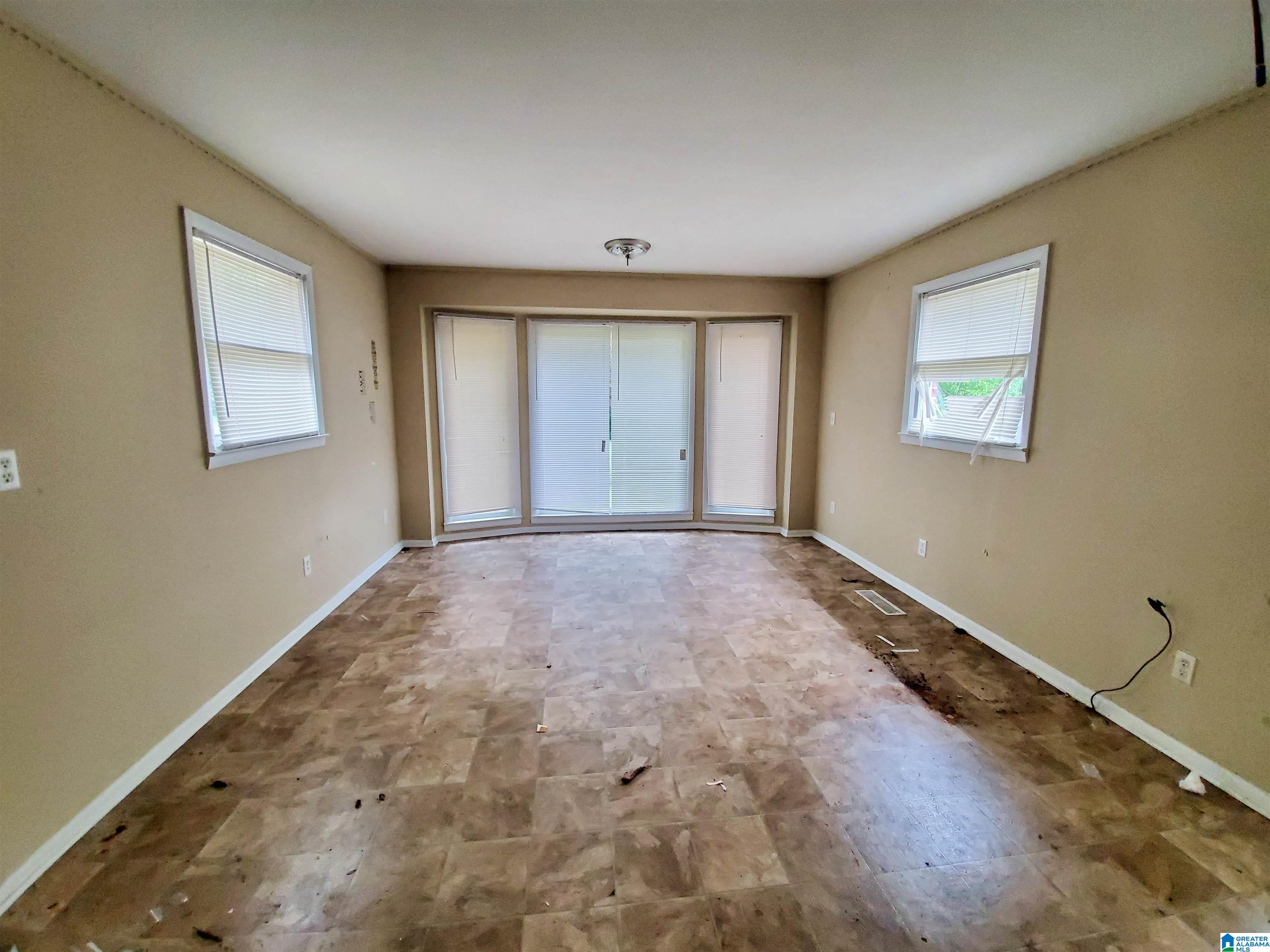 512 19th Terrace Northeast Center Point, AL 35215 - Photo 12 of 27