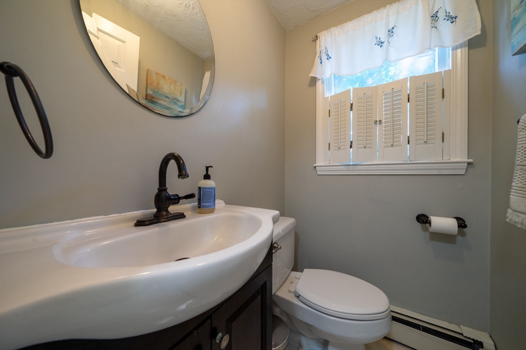 10 Trayer Road Canton, MA 02021 - Photo 14 of 32