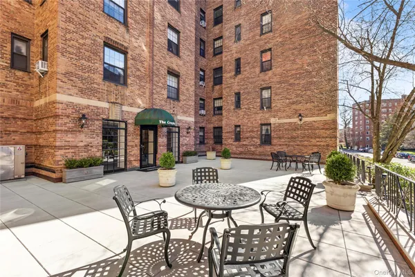 $307,000 | 35 Parkview Avenue, Unit 1D, Bronxville, NY 10708