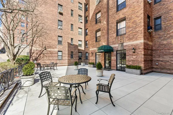 $307,000 | 35 Parkview Avenue, Unit 1D, Bronxville, NY 10708