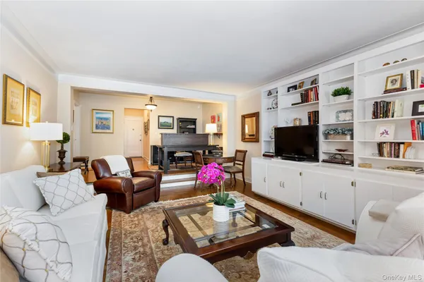 $307,000 | 35 Parkview Avenue, Unit 1D, Bronxville, NY 10708
