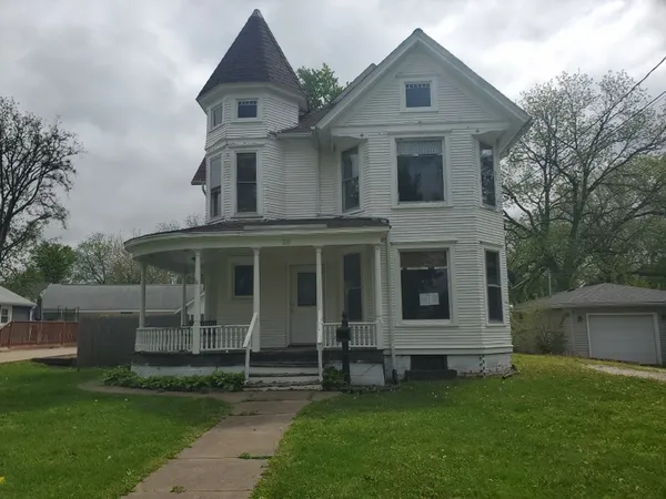 $110,000 | 211 South West Street, Cambridge, IL 61238