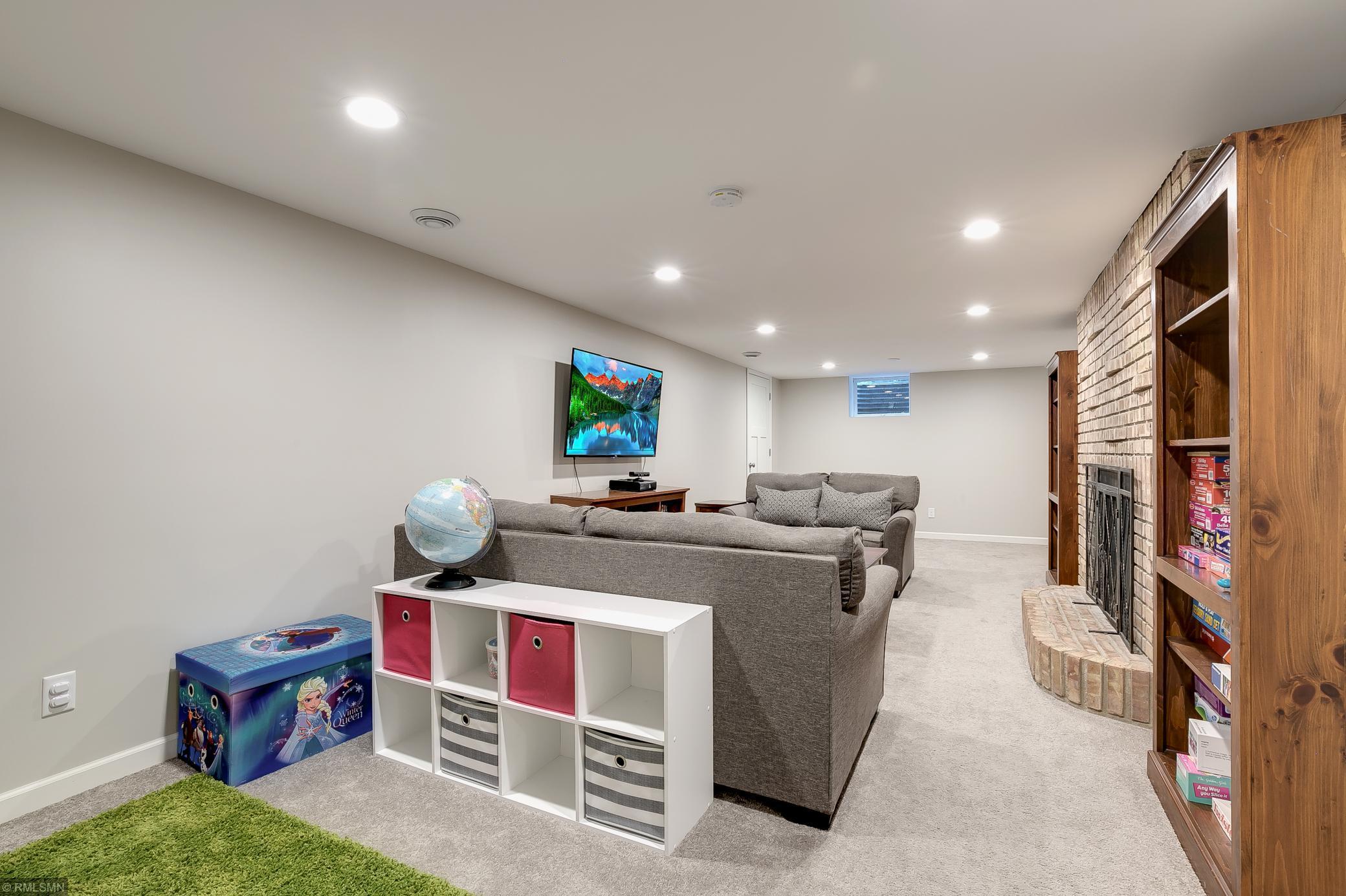 15815 Hill Road Wayzata, MN 55391 - Photo 22 of 29 Gallery Image 22