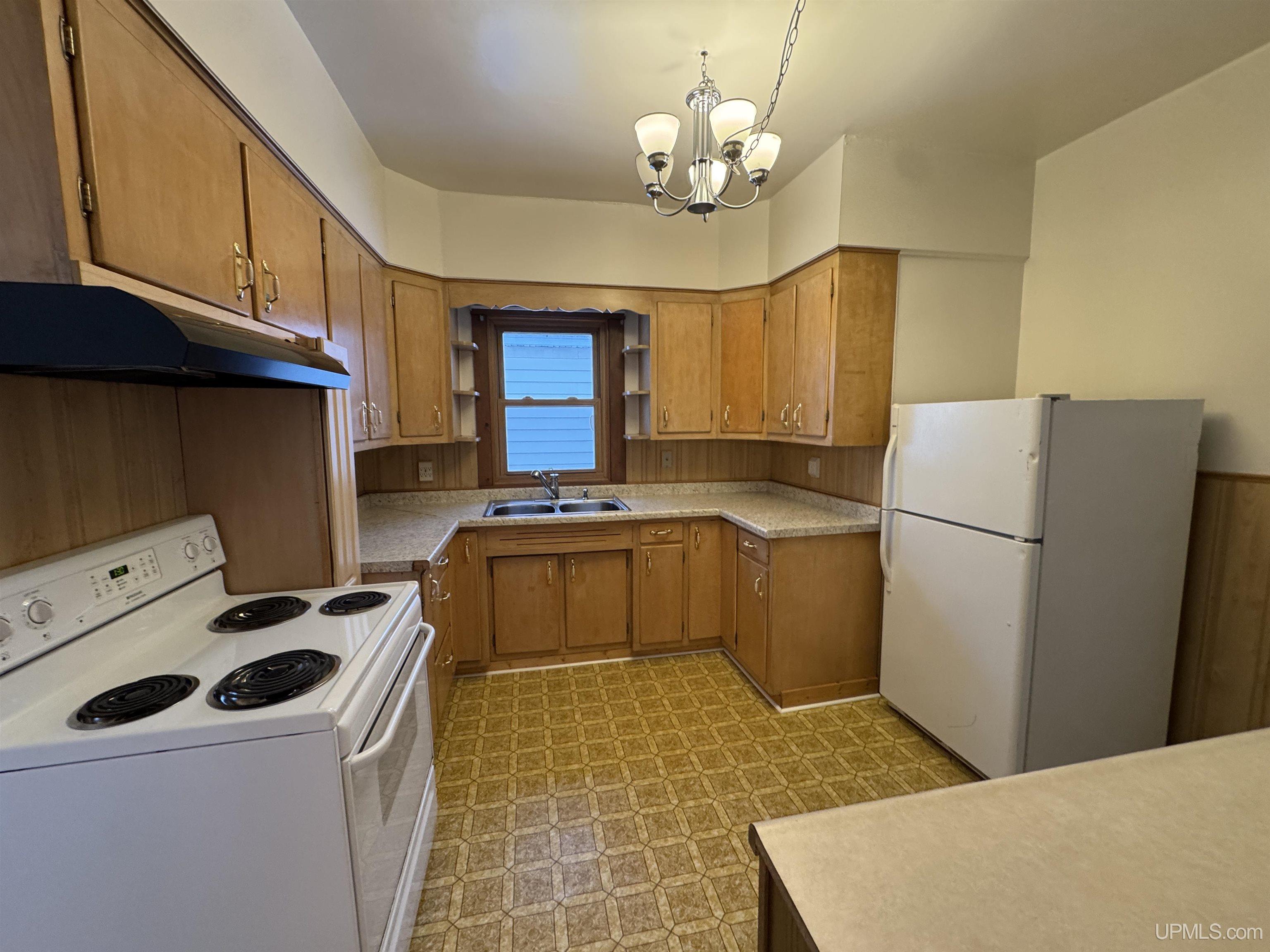 1857 Ledge Street Niagara, WI 54151 - Photo 12 of 31