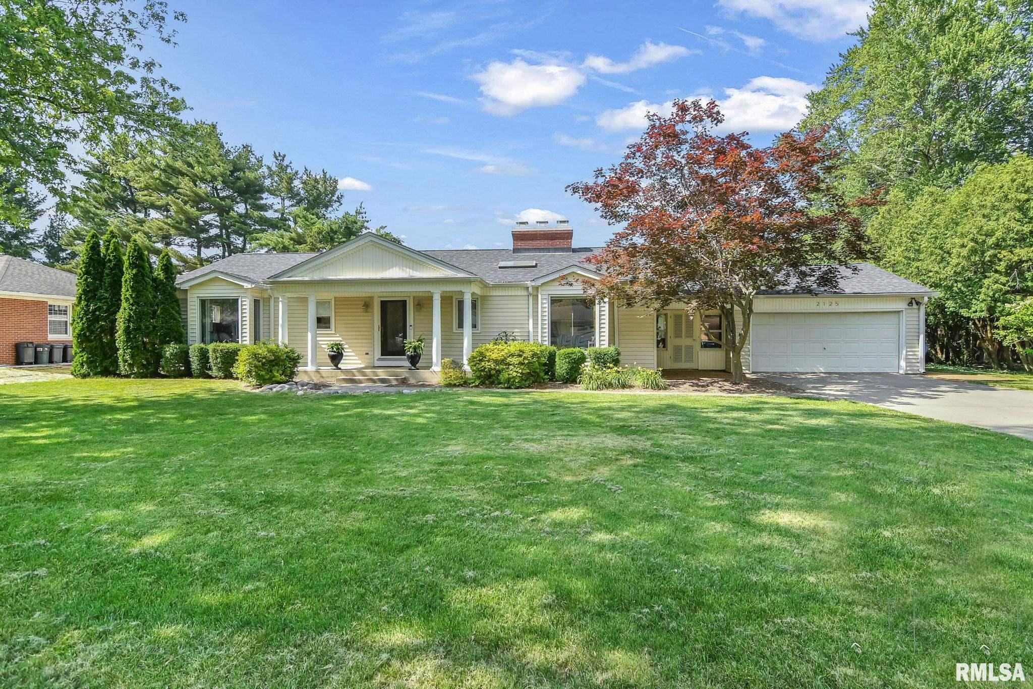 2125 Lindsay Road Springfield, IL 62704 - Photo 1 of 36