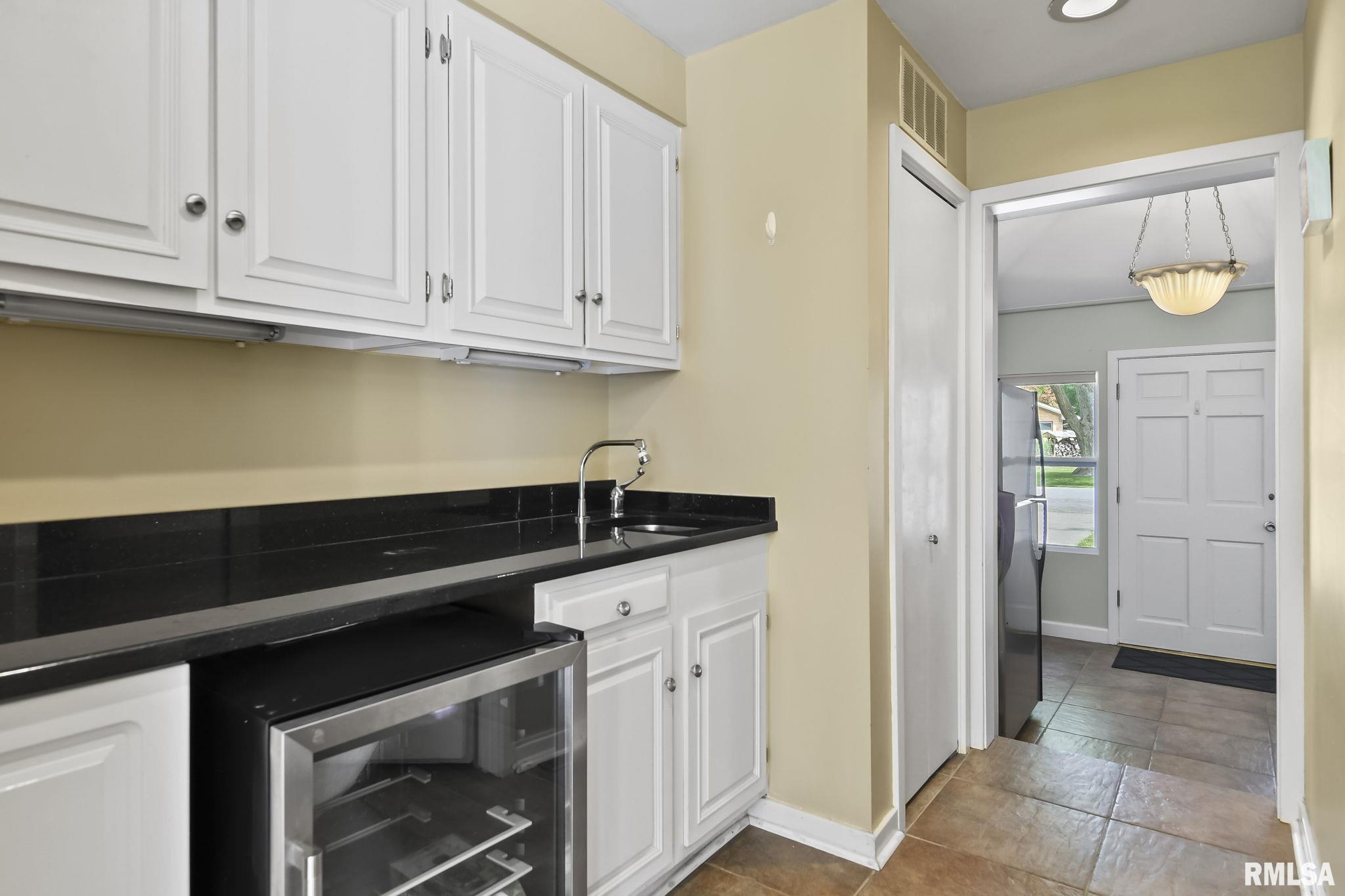 2125 Lindsay Road Springfield, IL 62704 - Photo 19 of 36