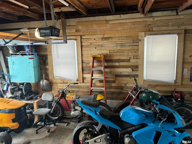 $119,900 | 2214 West Camille Street, Peoria, IL 61614