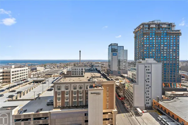 $4,700 | 175 Huguenot Street, Unit 1702, New Rochelle, NY 10801