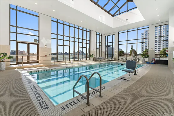 $4,700 | 175 Huguenot Street, Unit 1702, New Rochelle, NY 10801