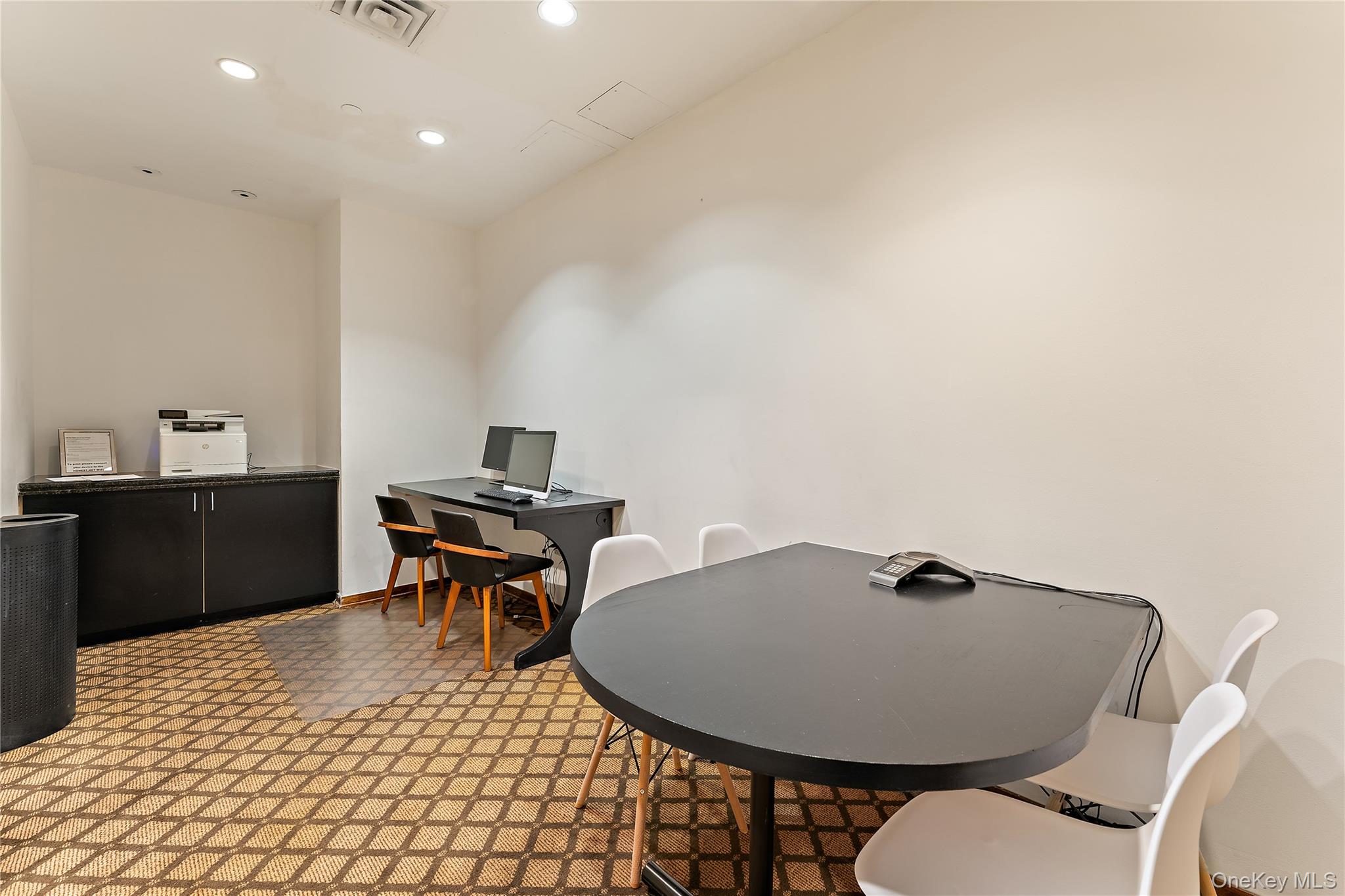 175 Huguenot Street, Unit 1702 New Rochelle, NY 10801 - Photo 17 of 20