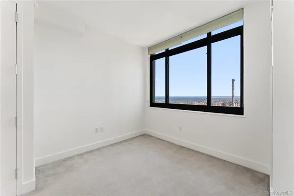 $4,700 | 175 Huguenot Street, Unit 1702, New Rochelle, NY 10801