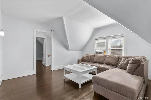 $2,500 | 7 Oak Avenue, Tuckahoe, NY 10707