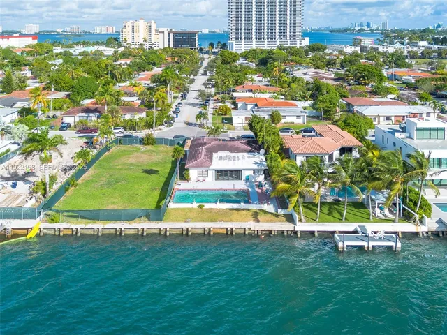 $5,995,000 | 1680 South Treasure Drive, North Bay Village, FL 33141